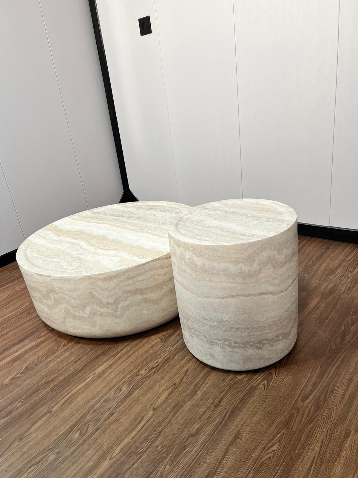 שולחן דמוי טרוונטין סהרה