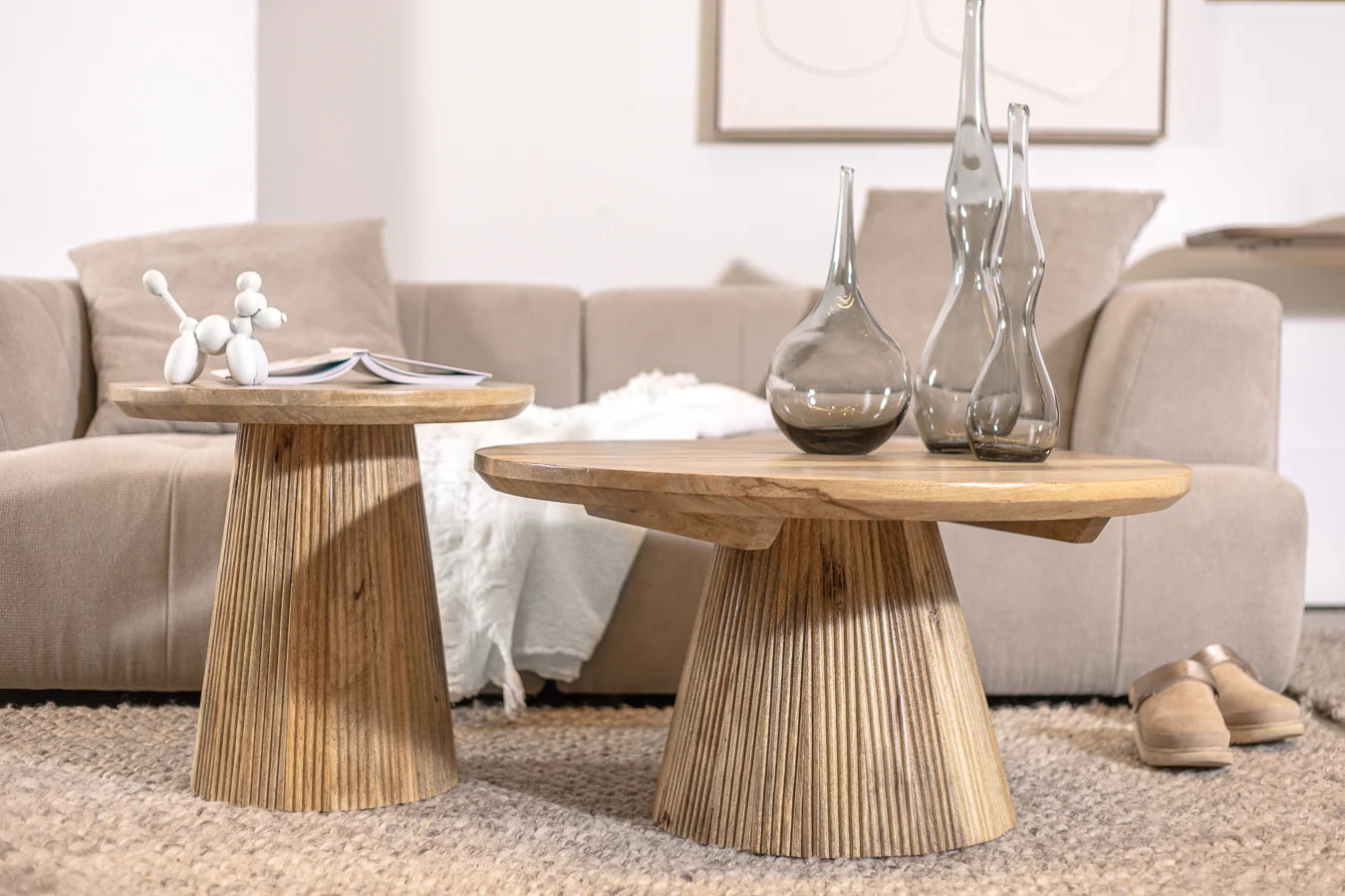 שולחן סטריפים עץ מתצוגה