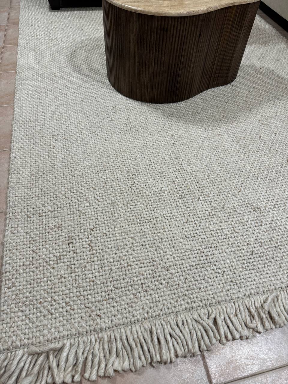 שטיח פופי בז