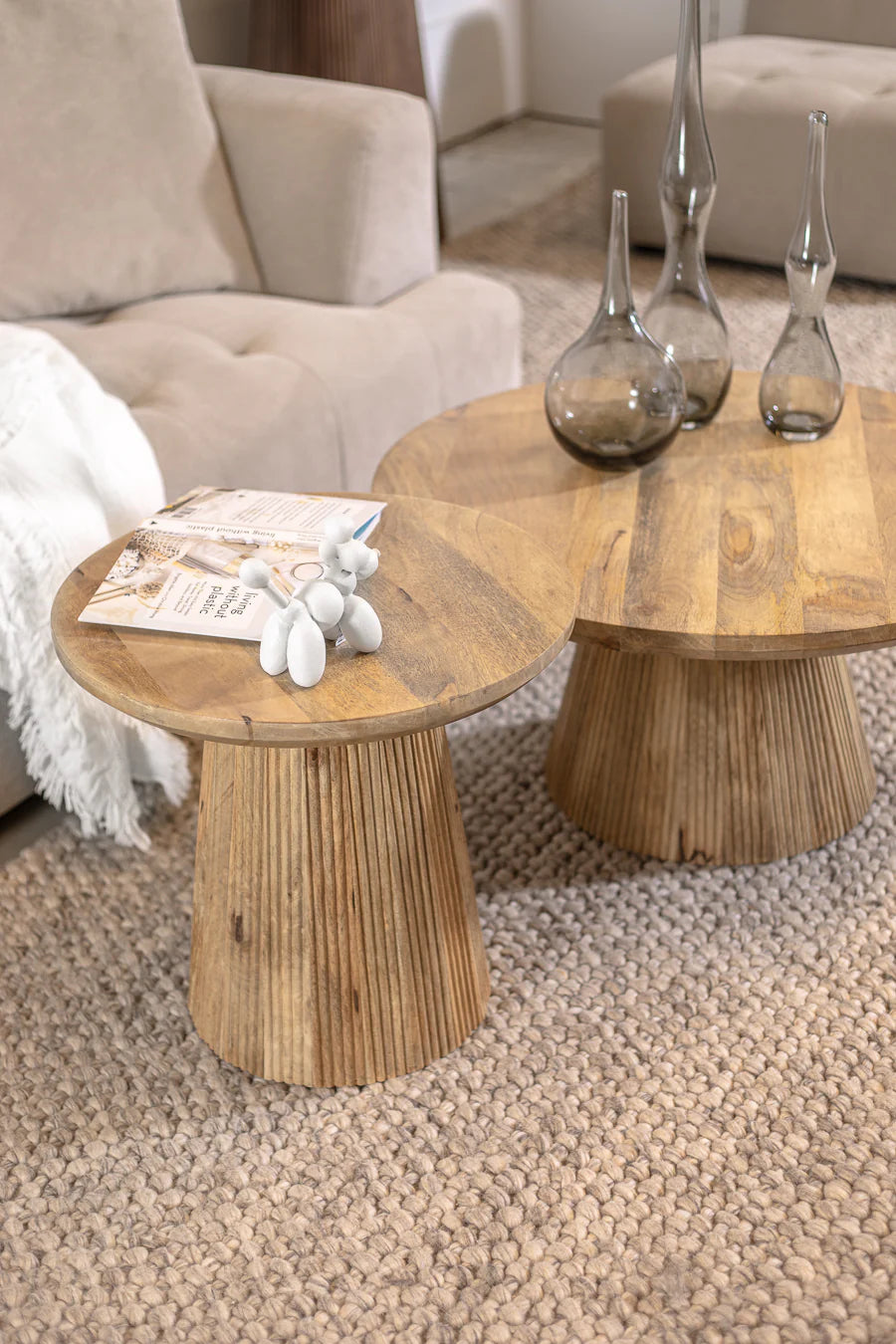 שולחן סטריפים עץ מתצוגה