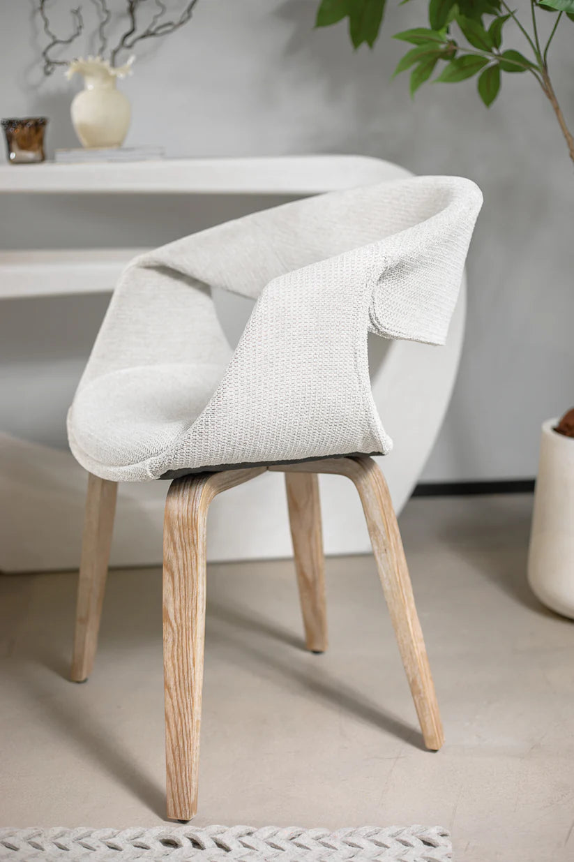 כיסא ניקול בז