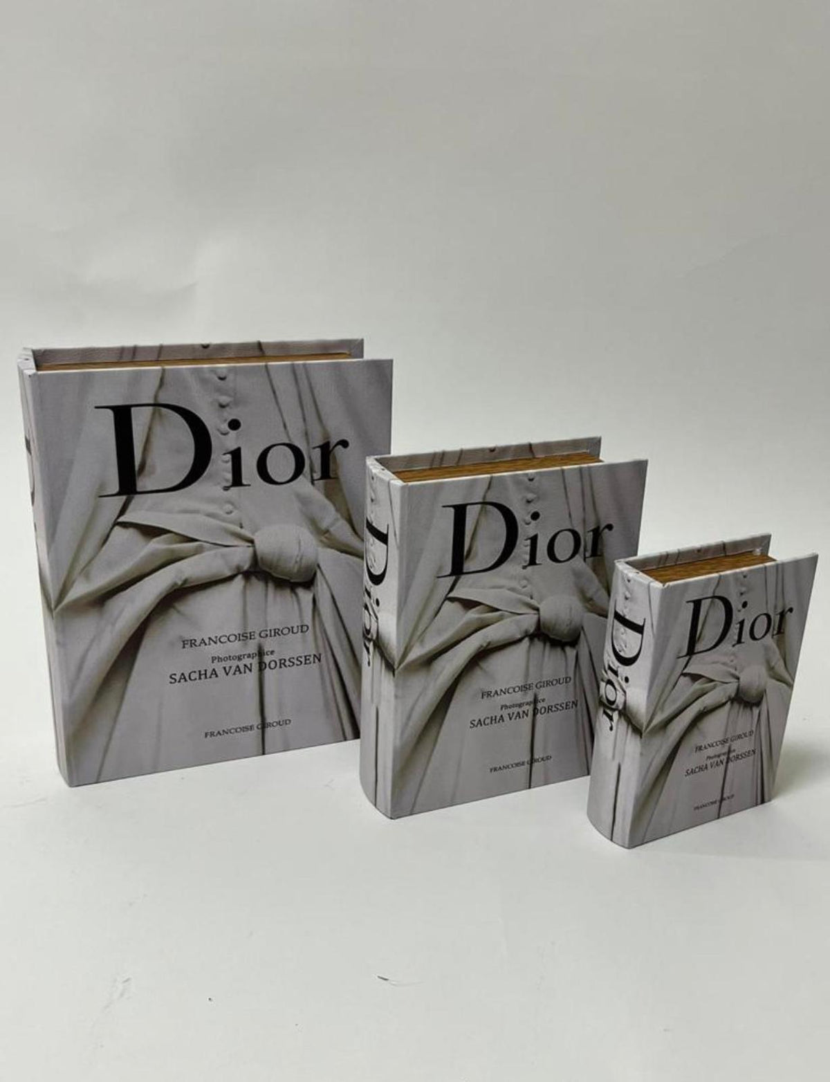 DIOR BLACK קופסאות ספר לעיצוב