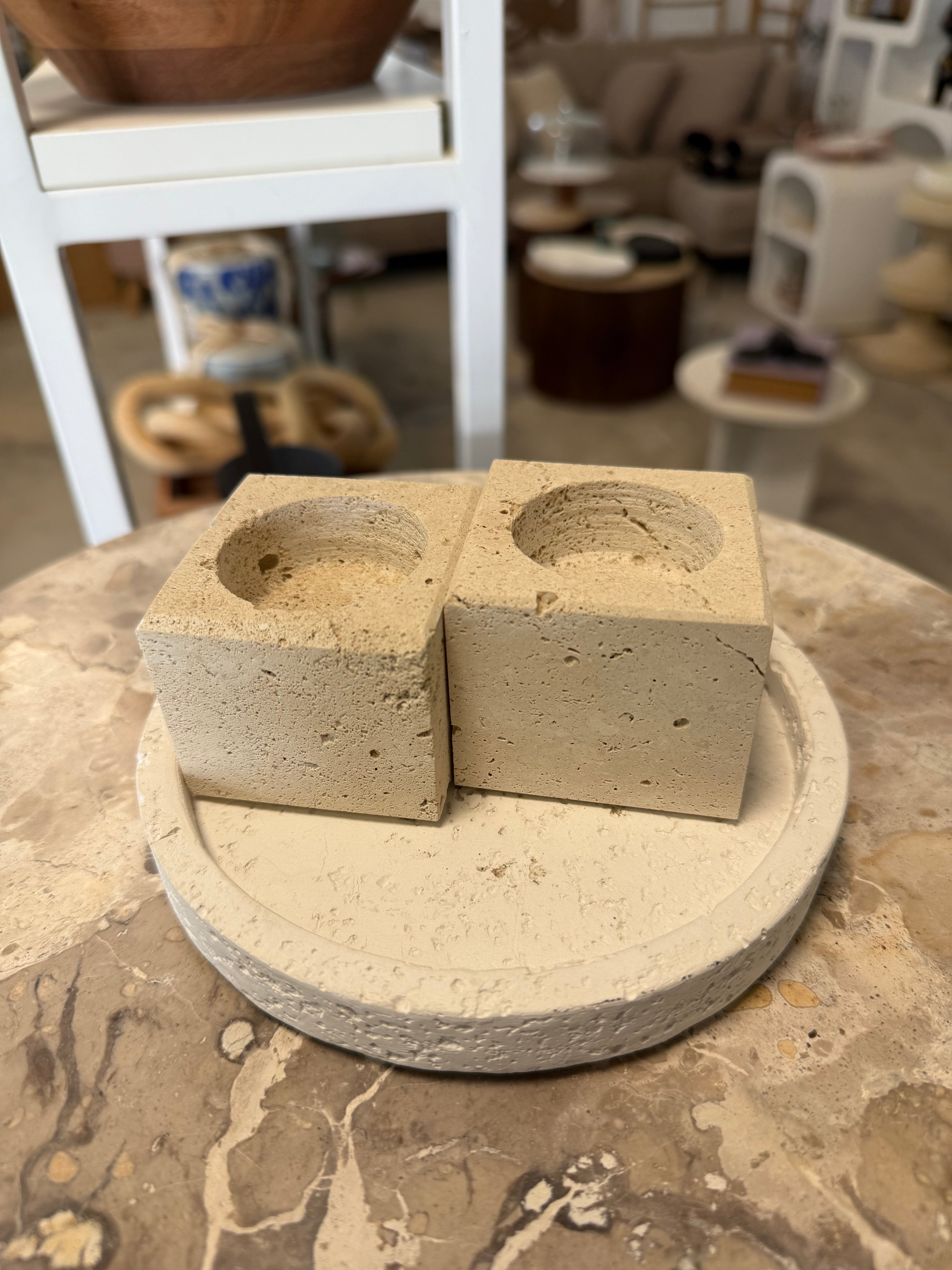 פמוטי טרוונטין מרובעים M