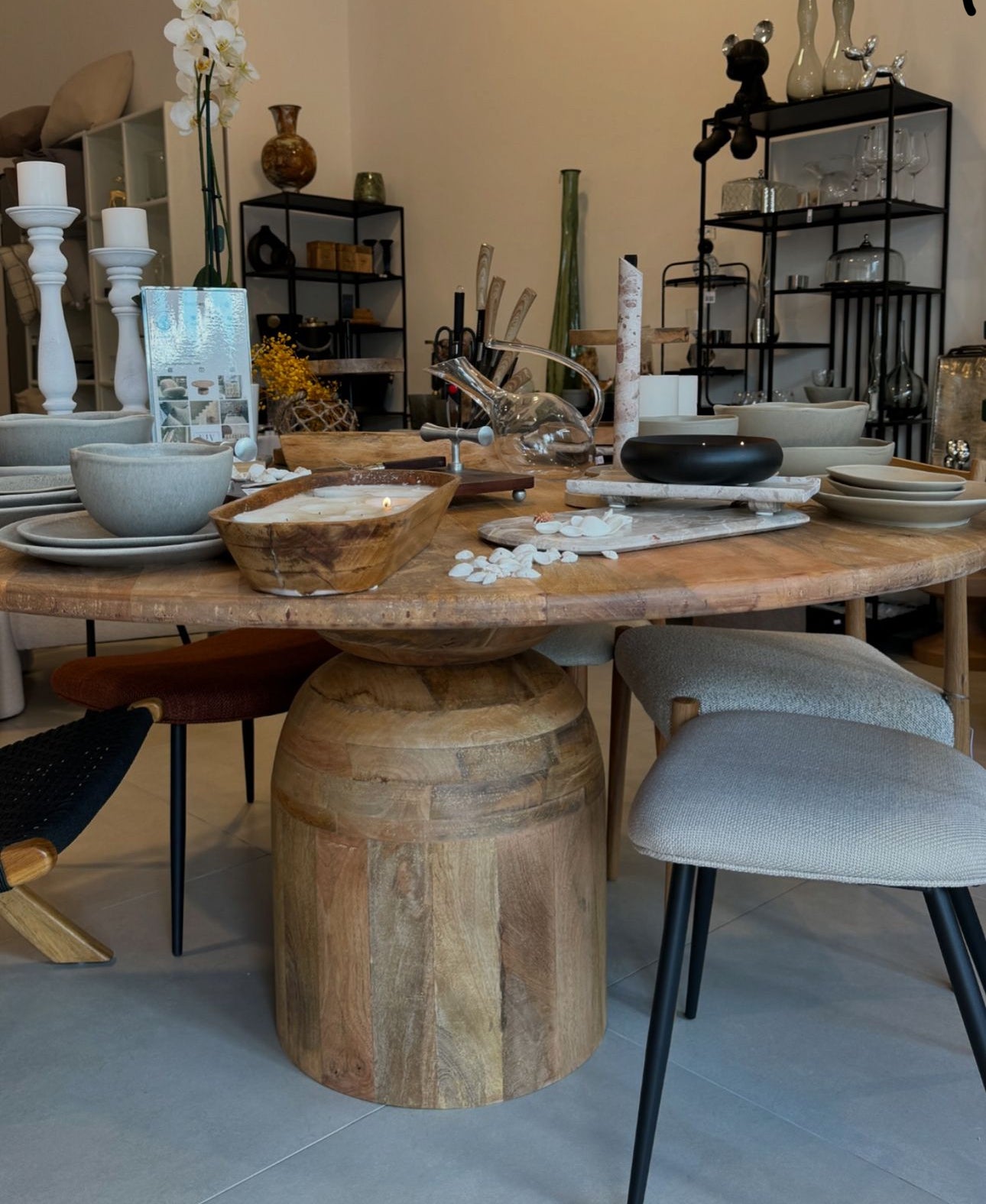 פינת אוכל מנגו ווד