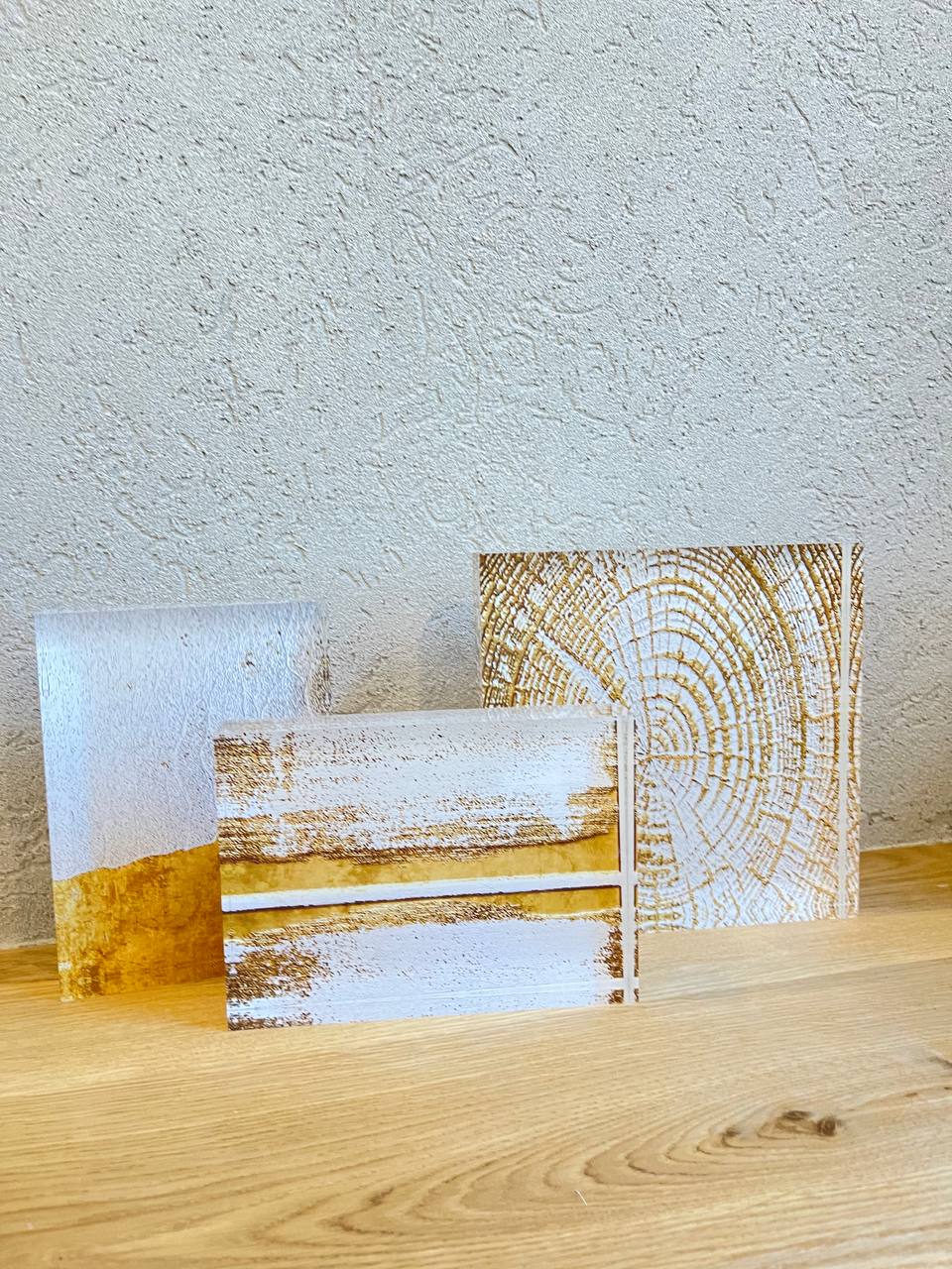 בלוק זכוכית -גזע עץ